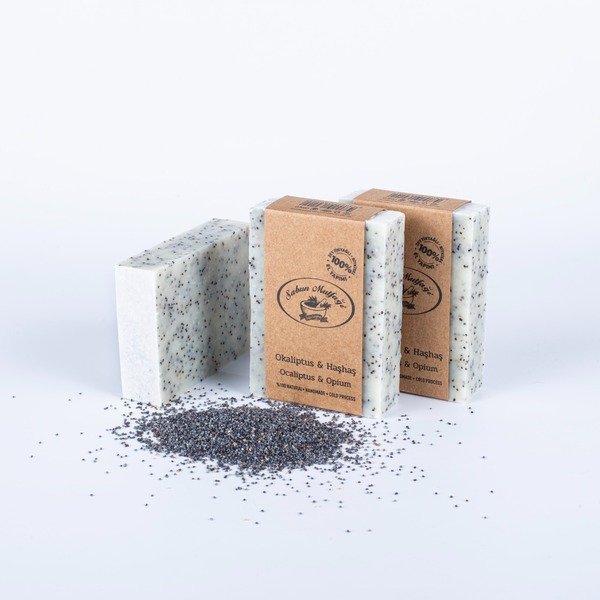 100g Eucalyptus & Poppy Seed Hand Made Soap